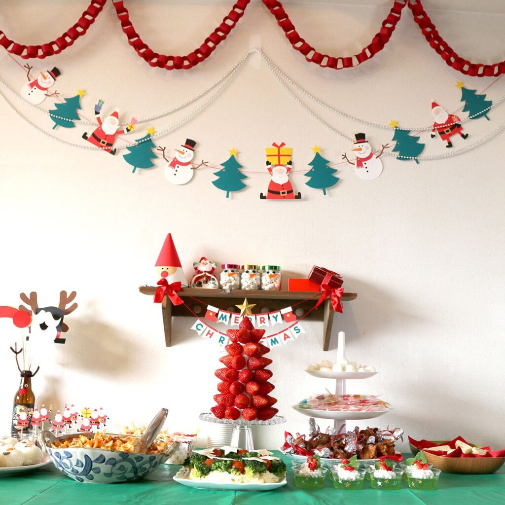 サンタと仲間たちのクリスマスガーランド