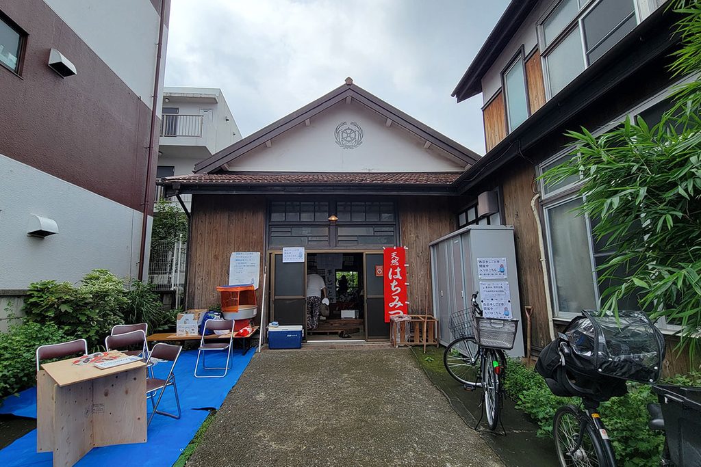 西荻手しごと市　外観　入口